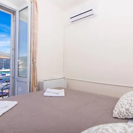 Villa Liza Bed & Breakfast