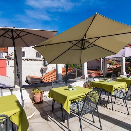Villa Liza Bed & Breakfast 3*