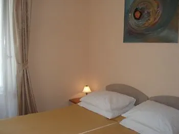 Villa Liza Bed & Breakfast 3*