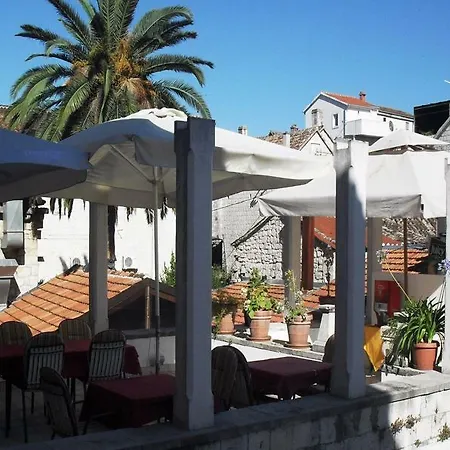 Villa Liza Bed & Breakfast 3*